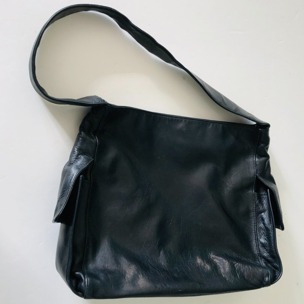 VINTAGE Perlina Black Leather Shoulder Bag Pre-Owned